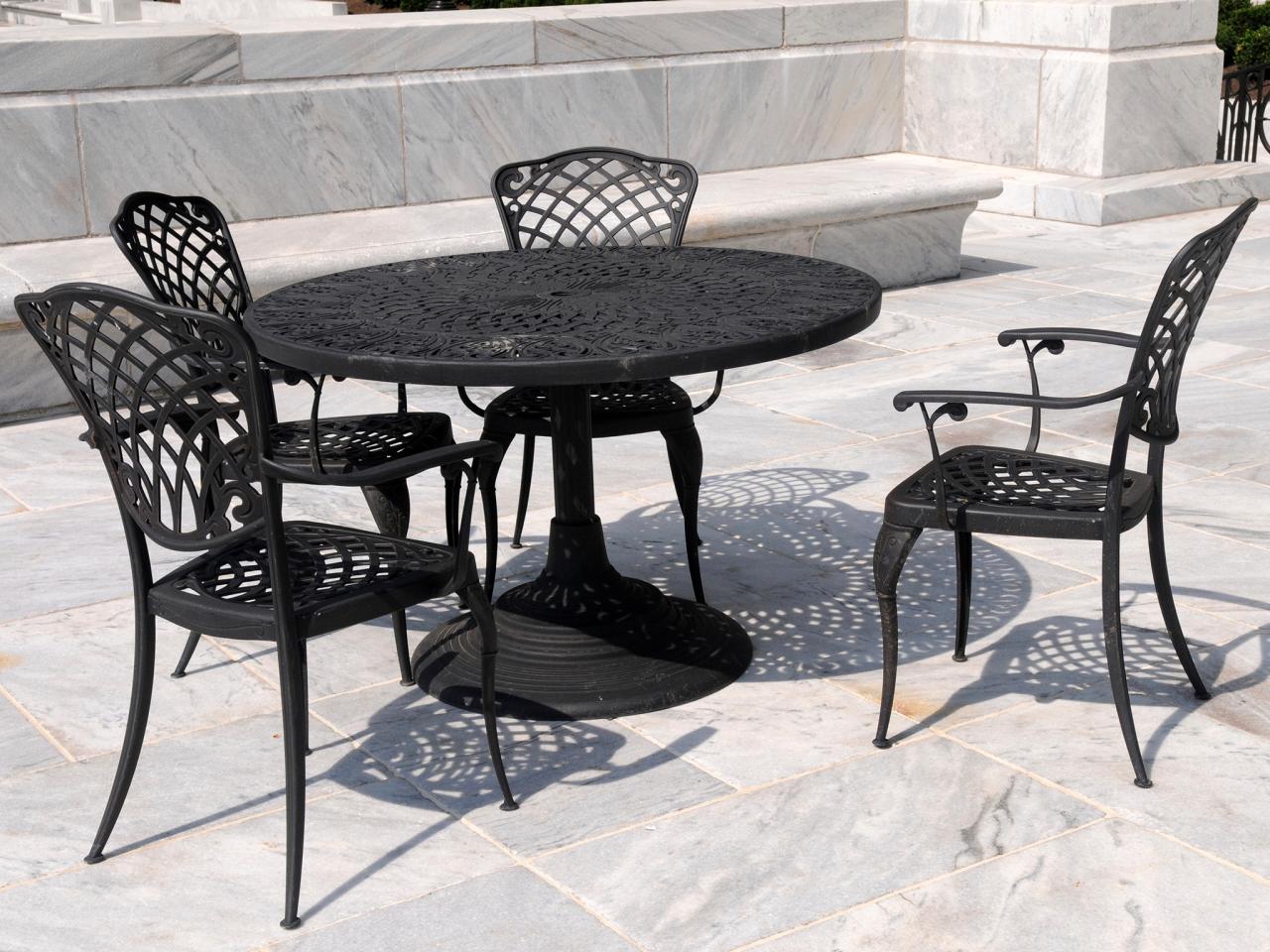 Tips for identifying cast iron rattan garden furniture